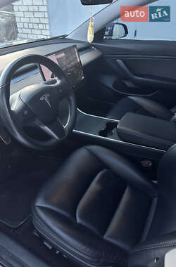 Седан Tesla Model 3 2018 в 