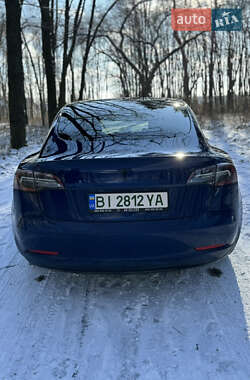 Седан Tesla Model 3 2021 в 
