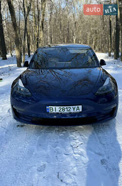 Седан Tesla Model 3 2021 в 