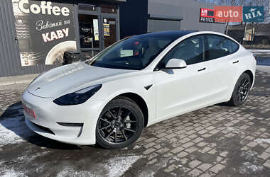 Седан Tesla Model 3 2021 в Здолбунове