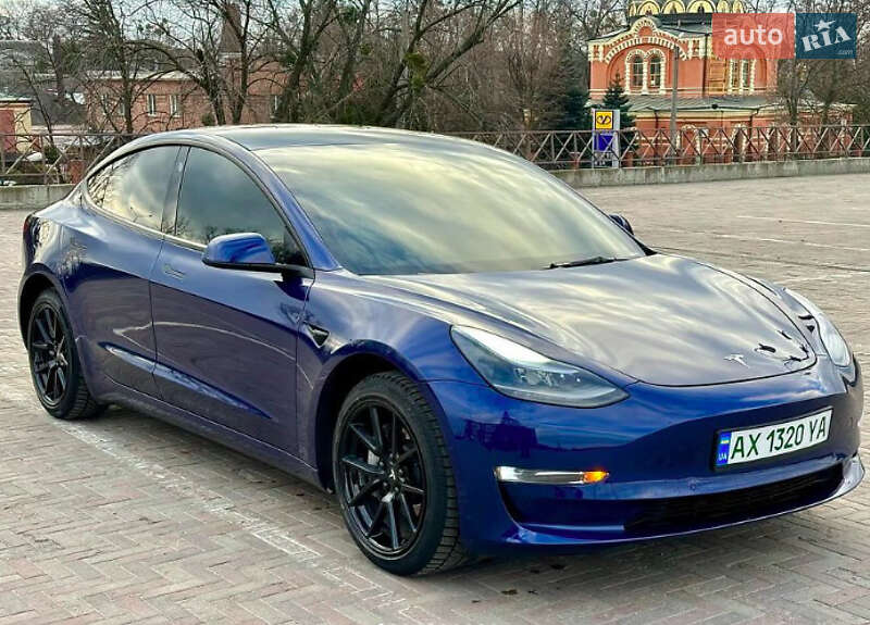 Tesla Model 3 2022