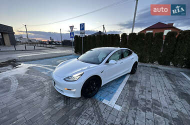 Седан Tesla Model 3 2019 в Луцке