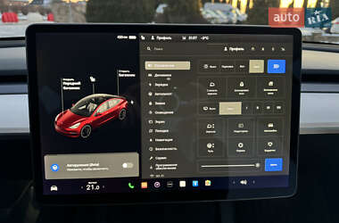 Седан Tesla Model 3 2021 в Львове