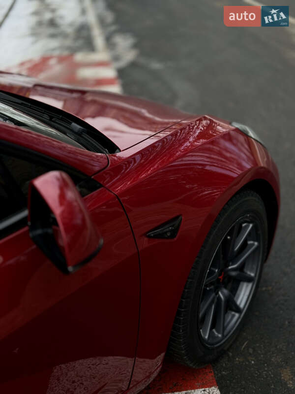 Седан Tesla Model 3 2018 в Житомире