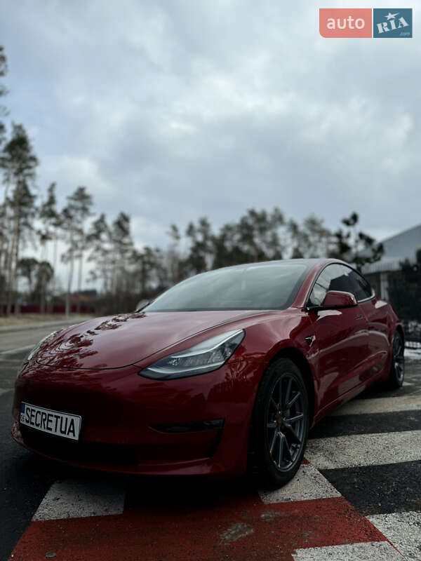 Седан Tesla Model 3 2018 в Житомире