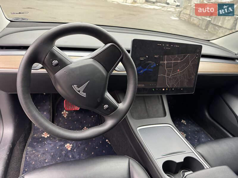 Седан Tesla Model 3 2022 в Киеве