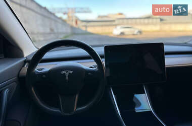 Седан Tesla Model 3 2018 в Києві