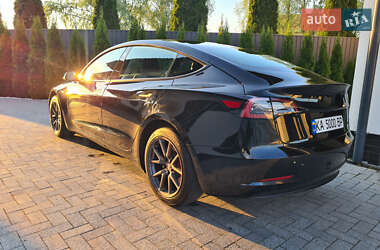 Седан Tesla Model 3 2019 в 