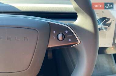 Седан Tesla Model 3 2024 в 