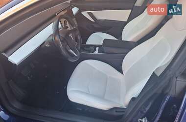 Седан Tesla Model 3 2019 в 
