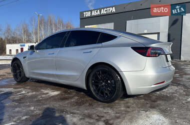 Седан Tesla Model 3 2018 в Киеве
