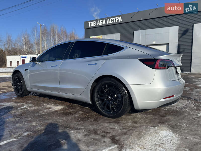 Седан Tesla Model 3 2018 в Киеве