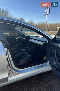 Седан Tesla Model 3 2018 в Киеве