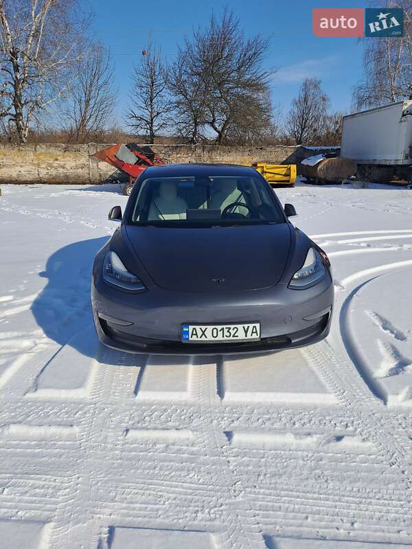 Tesla Model 3 2019
