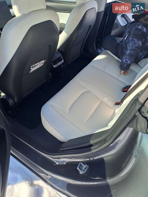 Седан Tesla Model 3 2019 в Харькове