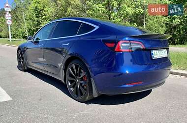 Седан Tesla Model 3 2019 в Києві