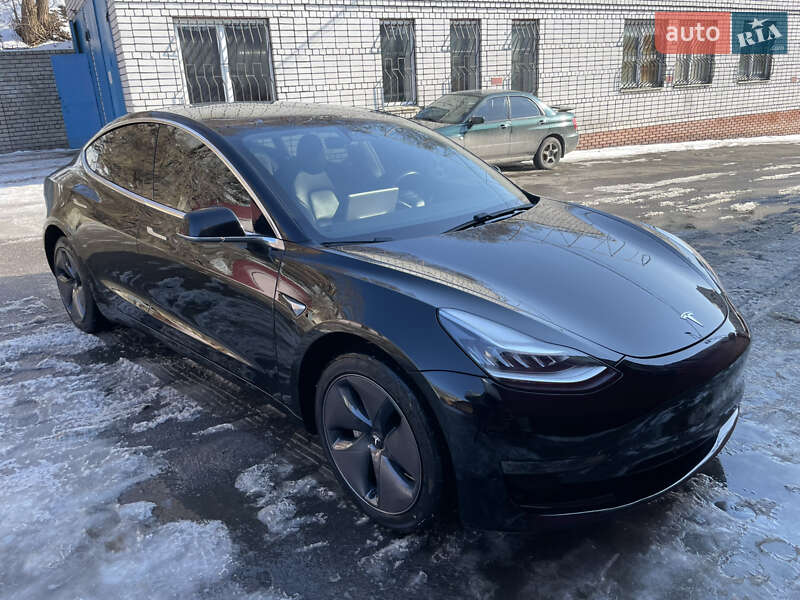 Tesla Model 3 2018