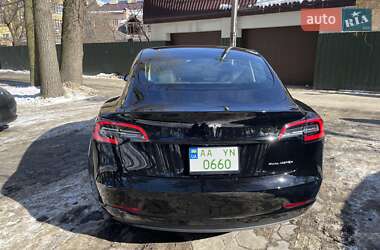 Седан Tesla Model 3 2021 в Києві