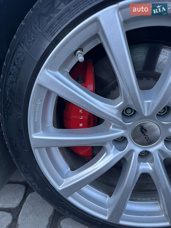 Седан Tesla Model 3 2020 в Луцке