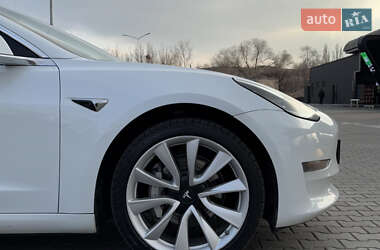 Седан Tesla Model 3 2018 в 