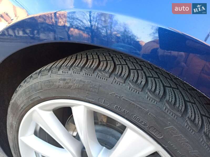 Седан Tesla Model 3 2019 в Львове
