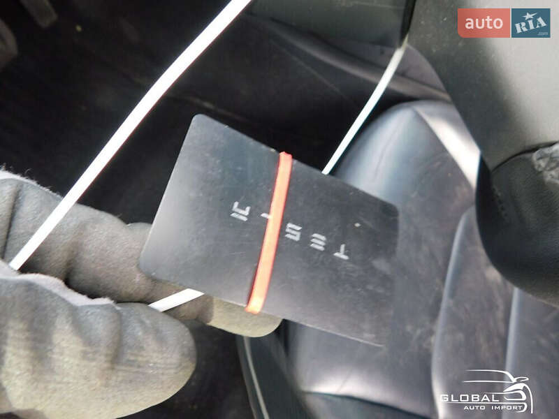 Седан Tesla Model 3 2021 в Одессе