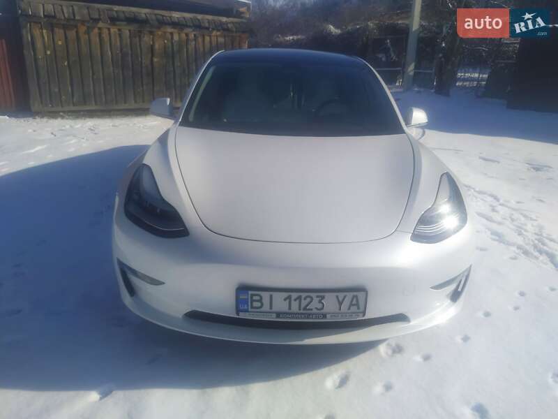 Tesla Model 3 2020