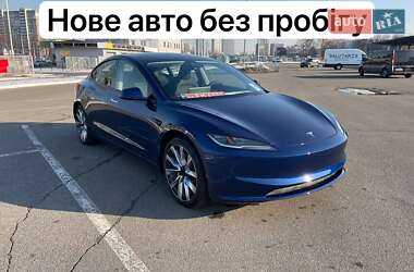 Седан Tesla Model 3 2024 в Киеве