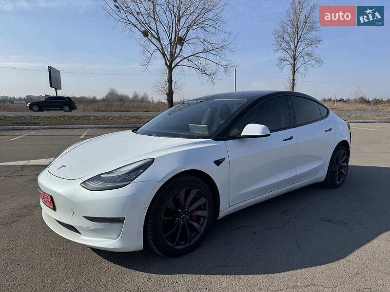 Седан Tesla Model 3 2018 в Луцке