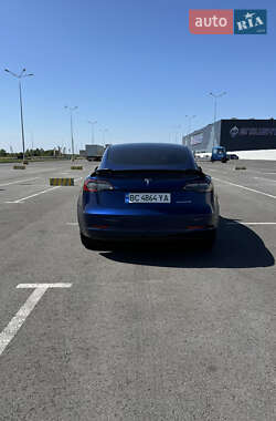 Седан Tesla Model 3 2019 в 