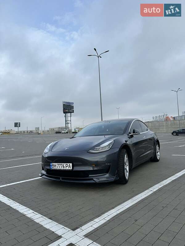 Tesla Model 3 2018 Tesla Model 3 2018