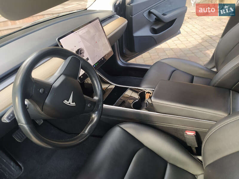 Седан Tesla Model 3 2018 в Львове фото 7 Седан Tesla Model 3 2018 в Львове