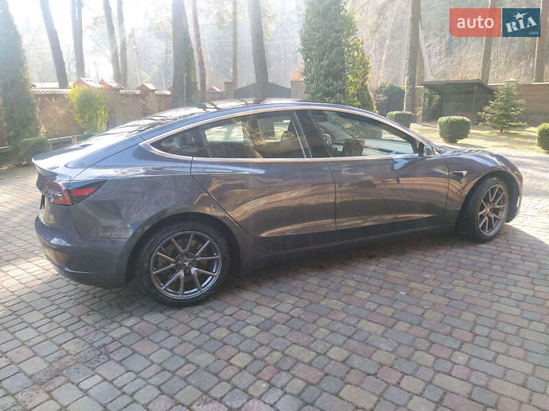 Седан Tesla Model 3 2018 в Львове фото Седан Tesla Model 3 2018 в Львове