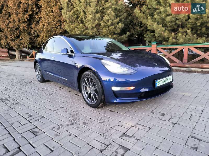 Седан Tesla Model 3 2019 в Самборі