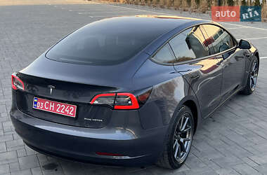 Седан Tesla Model 3 2021 в Луцке