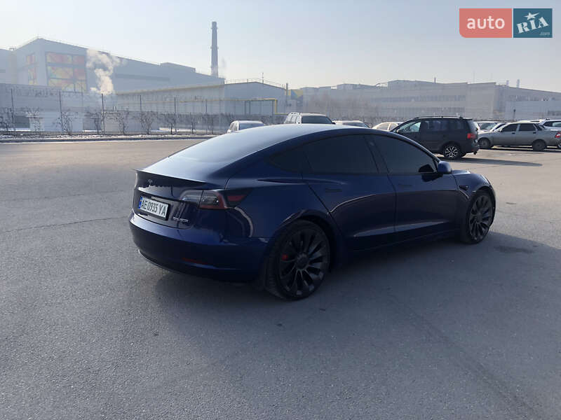 Седан Tesla Model 3 2021 в Дніпрі