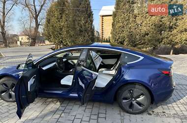 Седан Tesla Model 3 2019 в Львове