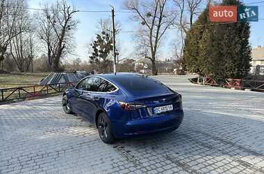 Седан Tesla Model 3 2019 в Львове