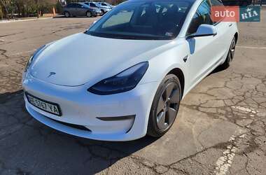 Седан Tesla Model 3 2023 в Кривому Розі