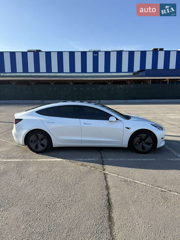 Седан Tesla Model 3 2019 в Запоріжжі