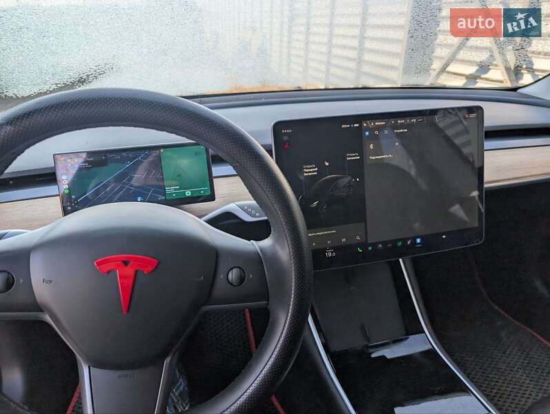 Седан Tesla Model 3 2019 в Николаеве