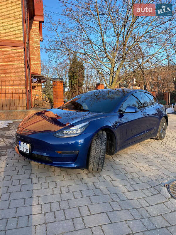 Tesla Model 3 2019