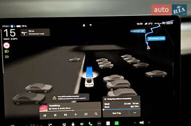 Седан Tesla Model 3 2021 в Киеве