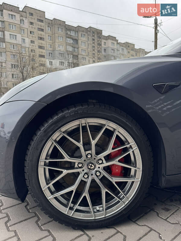 Седан Tesla Model 3 2022 в Києві