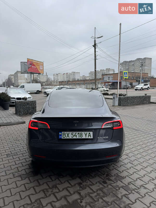 Седан Tesla Model 3 2022 в Києві