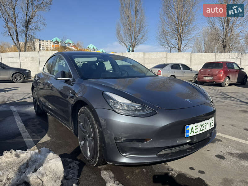 Седан Tesla Model 3 2019 в Днепре