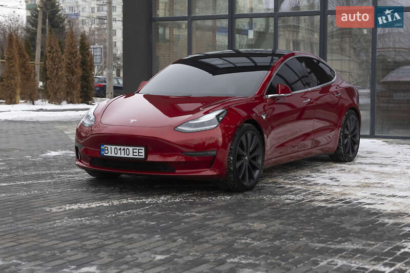 Седан Tesla Model 3 2020 в Києві