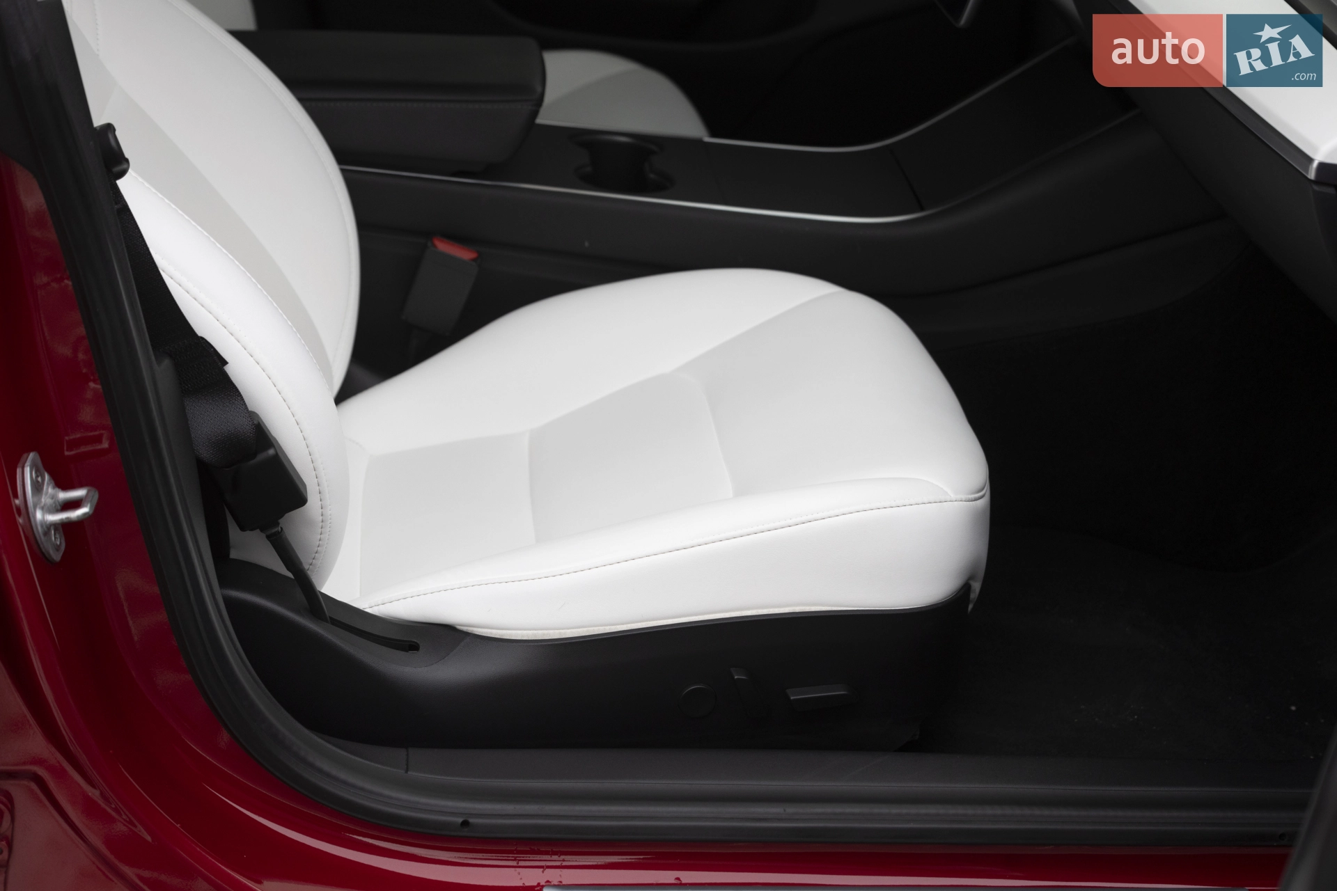 2020 Tesla Model 3 - мініатюра 31