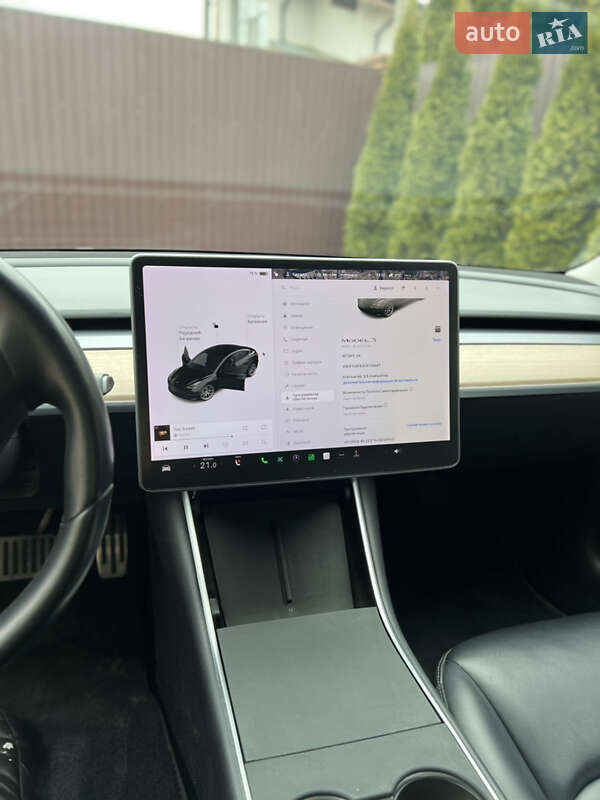 Седан Tesla Model 3 2018 в Киеве