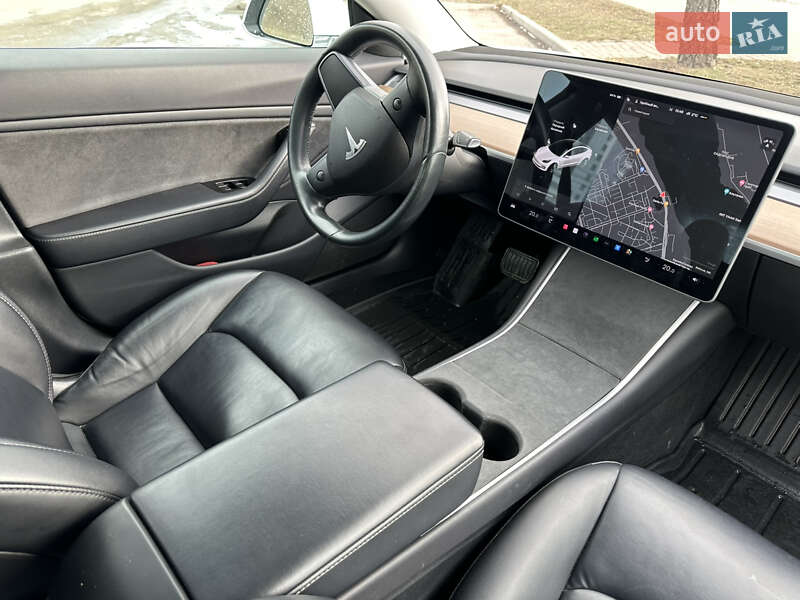 Седан Tesla Model 3 2018 в Запорожье